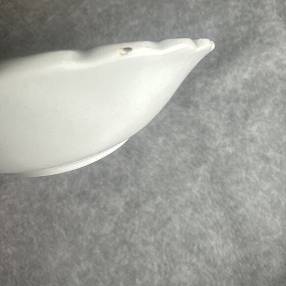 Johnson Bros Tulip Time Vintage Scalloped Oval Serving Plate 8 x 5.5 Blue White - Picture 6 of 10